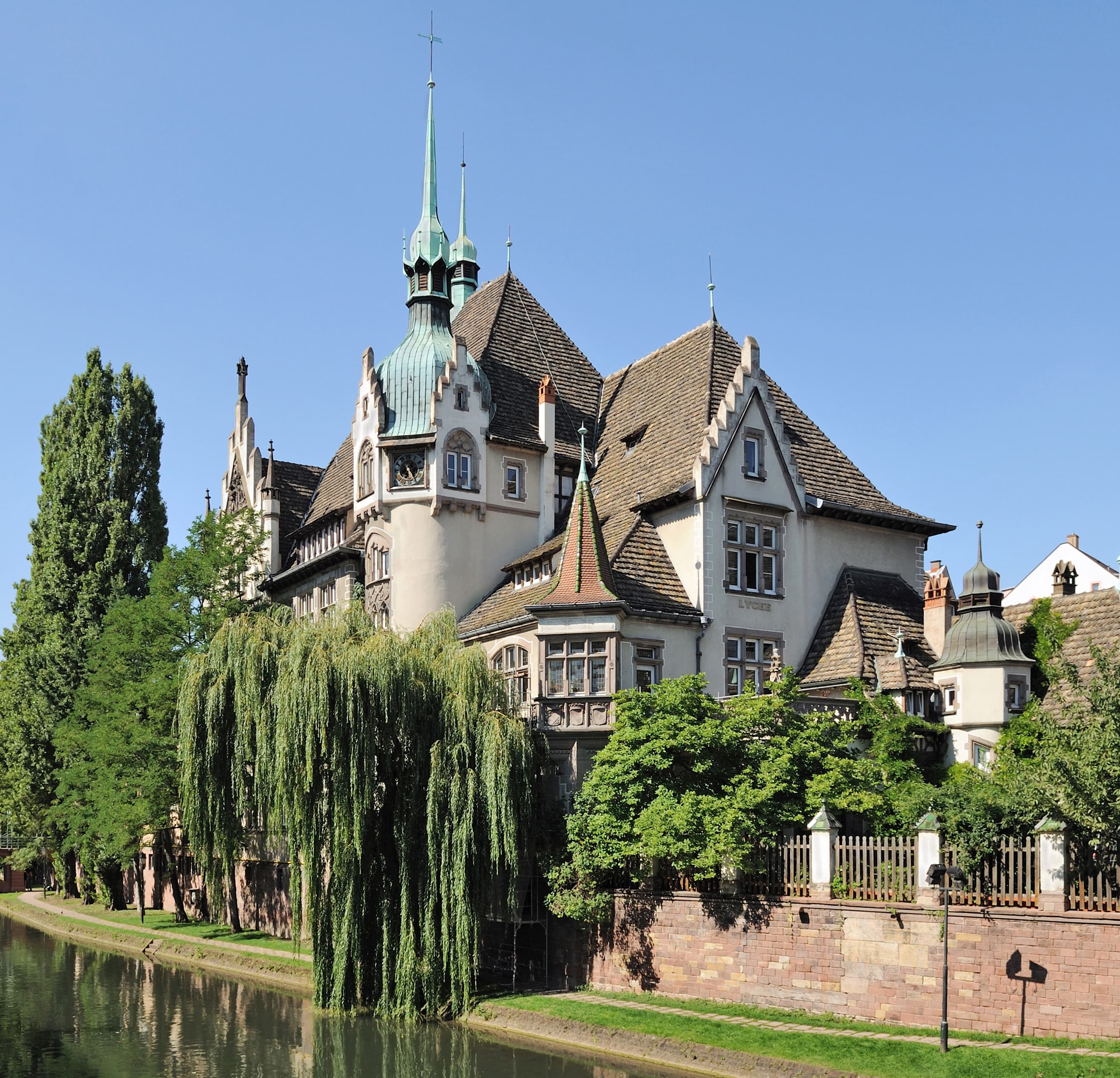 Zoom sur le lycée des Pontonniers à Strasbourg